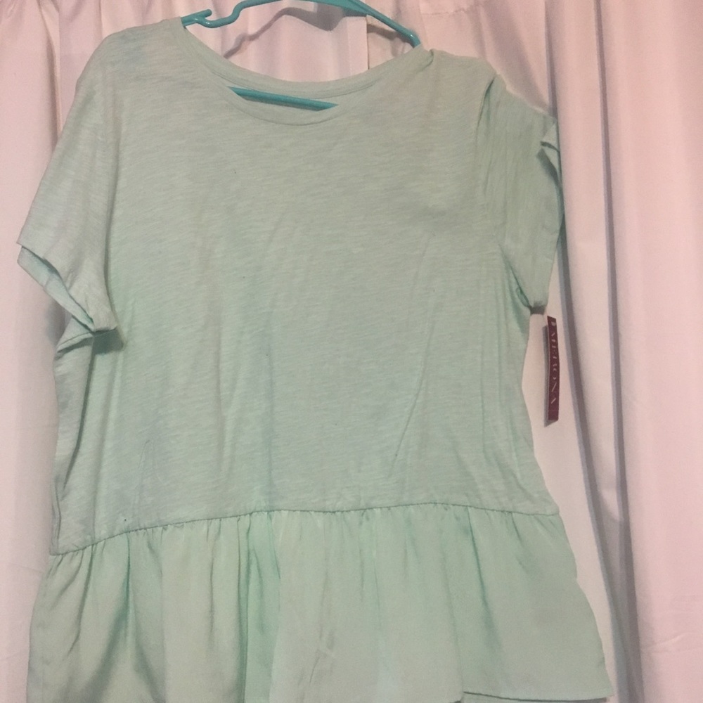 Adorable mint peplum top NWT